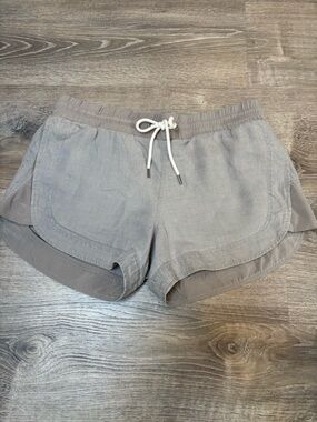 Athleta Ladies Grey Linen Shorts Size 8